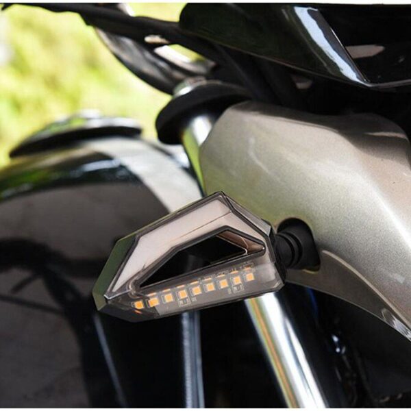 Lumini Moto Avex AVX-T181220-1 păreri
