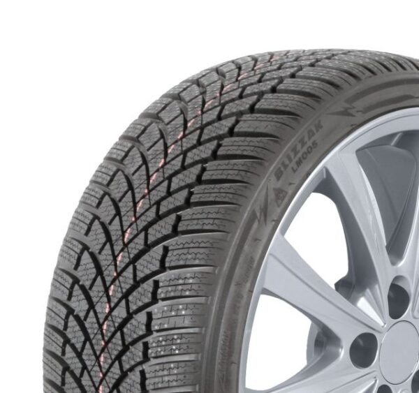Anvelope turisme Bridgestone 215/40R17 ZOBR 87V LM005 păreri