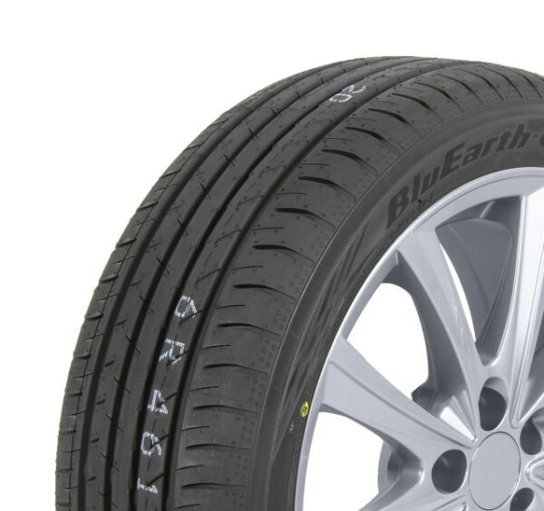 Anvelope turisme YOKOHAMA 255/45R18 LOYO 99W AE51 păreri