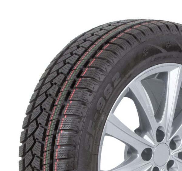 Anvelope turisme SUNFULL 225/50R17 ZOSF 98H SF982 păreri