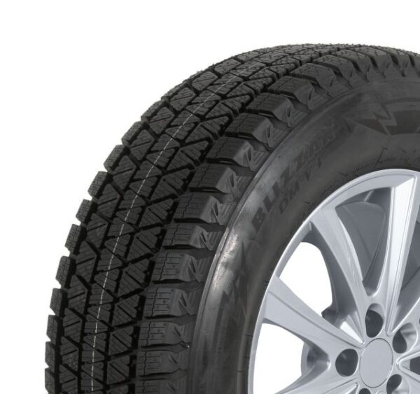 Anvelope turisme Bridgestone 265/70R18 ZTBR 116R DM-V3 păreri