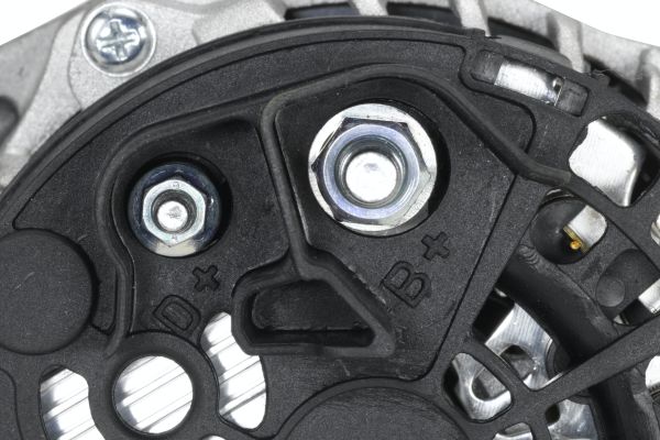 Alternator HELLA 8EL011 712-851 14V 120A Alfa Romeo Fiat